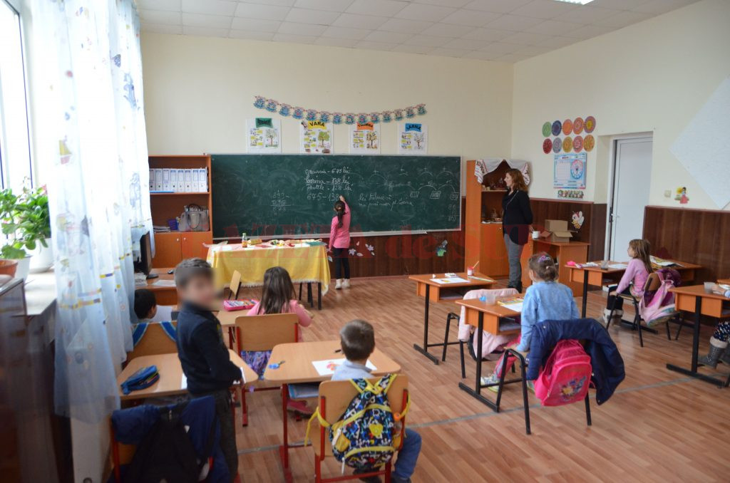 Învățământul simultan rămâne o problemă și în județul&nbsp;Gorj