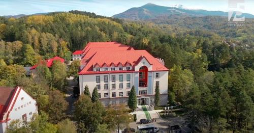 Fonduri PNRR pentru îmbunătățirea competențelor digitale al personalului Universității&nbsp;Petroșani