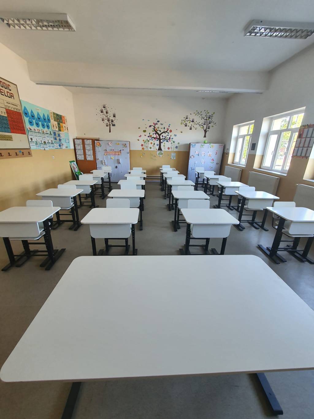 Autoritățile hotărâte să reintroducă disciplina în&nbsp;școli