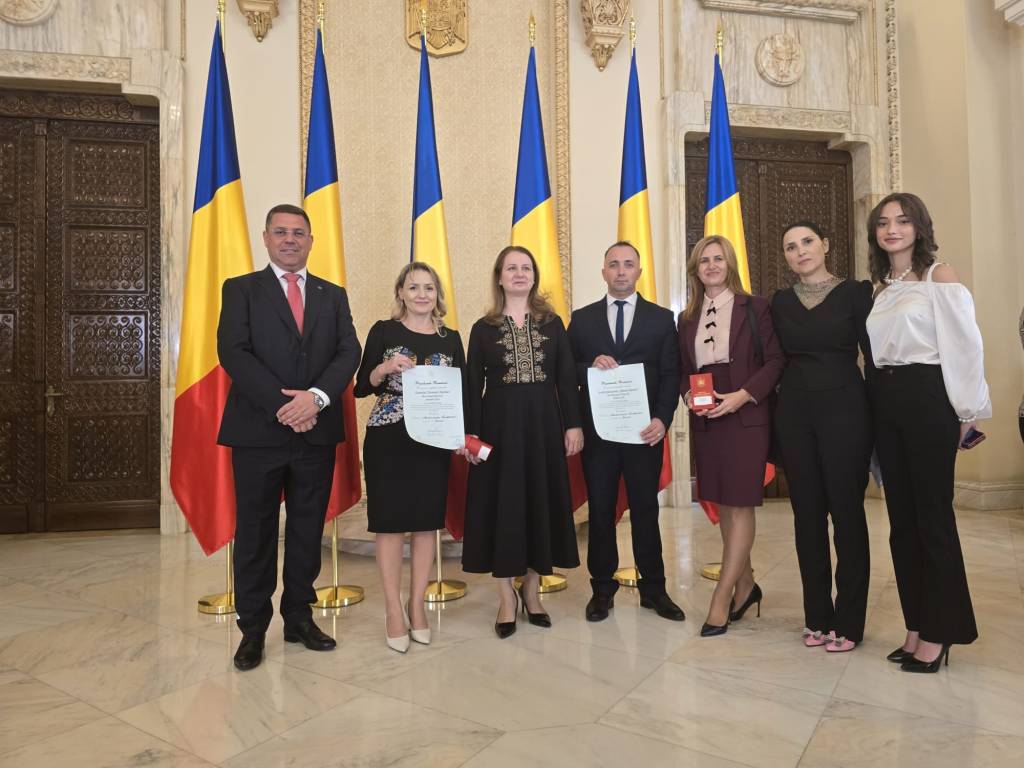 Două școli din Gorj decorate la&nbsp;Cotroceni