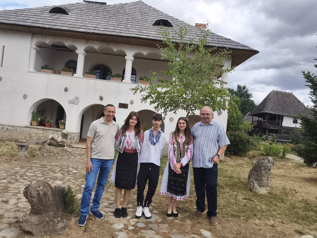 Elevi de la Școala Gimnazială ”Antonie Mogoș” Ceauru-Bălești și CNET pe lista laureaților Concursului Național „Patrimoniul cultural, istoric și natural-zestrea comunităților locale”, ediția a V-a,&nbsp;2025